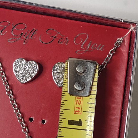 Heart Necklace And Earring Set - Picture 5 of 9